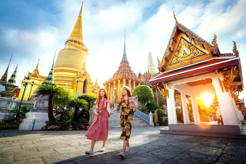 Bangkok: Nơi truyền thống gặp hiện đại.