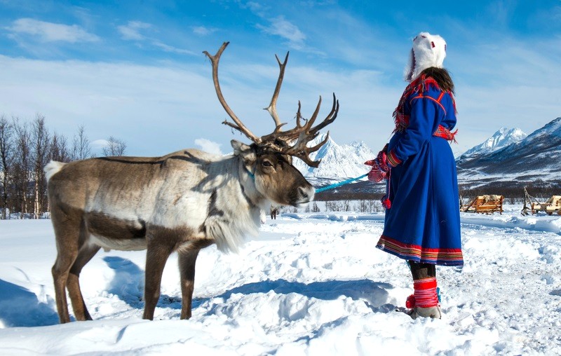 Người Sami trong trang phục truyền thống. Ảnh: V. Belov/Shutterstock (2018)