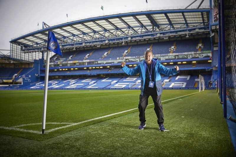 Trải nghiệm cảm giác cầu thủ thực thụ tại Stamford Bridge! (Ảnh: chelseafc)