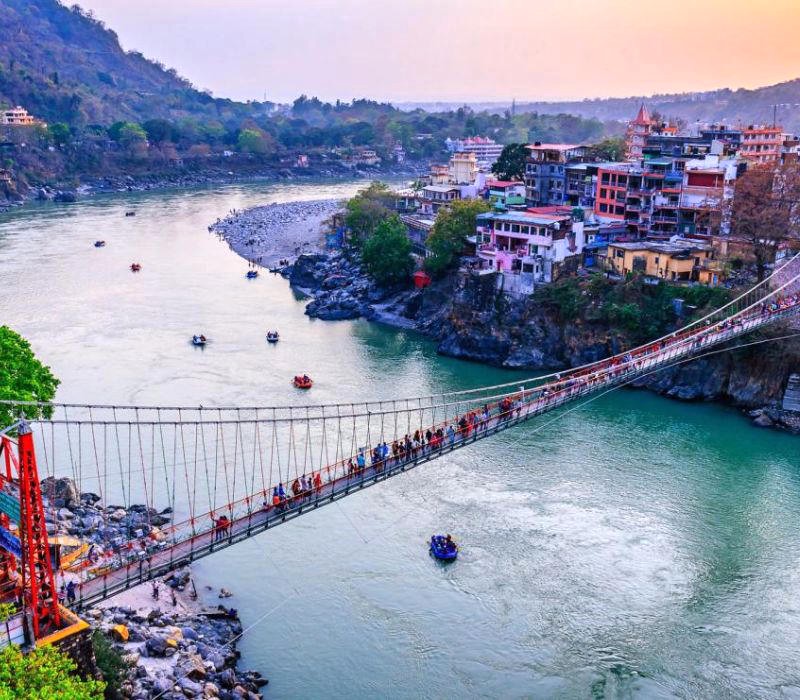 Rishikesh chưa trọn vẹn nếu thiếu check-in cầu treo Lakshman Jhula!