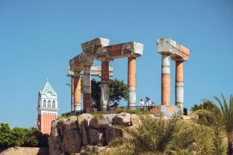 Tàn tích Pompeii: khung cảnh thành phố cổ đại.