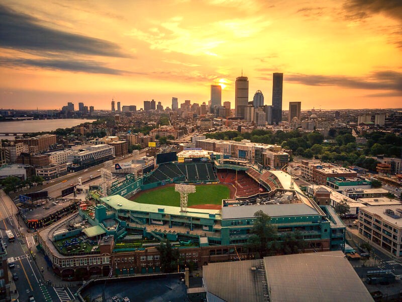 Fenway là sân bóng chày lâu đời nhất nước Mỹ.