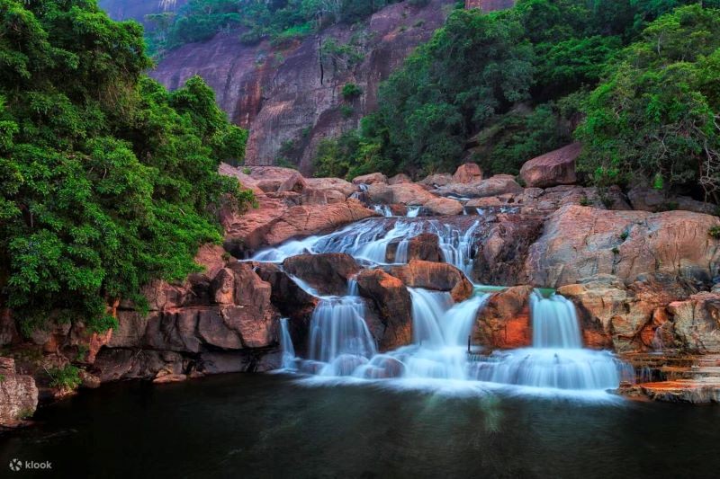 Thác Bhagsu, một tuyệt tác ở Dharamshala.