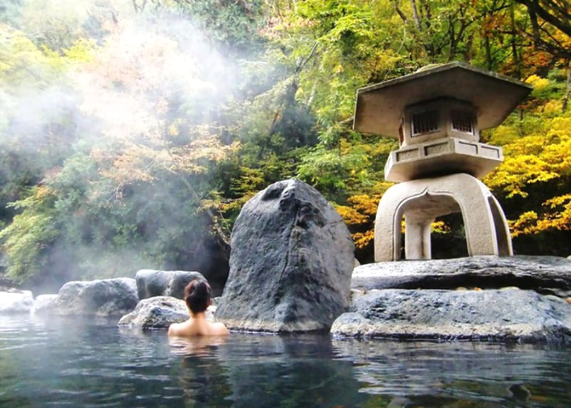 Hakone: Nơi lý tưởng để tận hưởng suối nước nóng Nhật Bản. (Ảnh: Alongwalker)