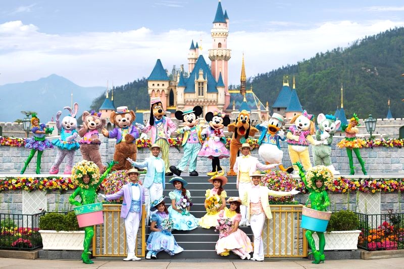 Disneyland Hồng Kông là công viên giải trí lớn nhất châu Á.