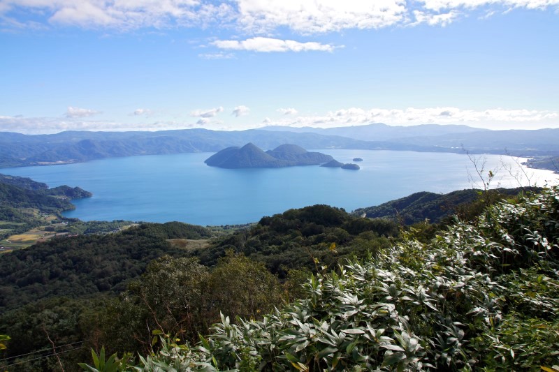 Hồ Tayo, nằm trong Công viên Quốc gia Shikotsu-Toya (Toyako), là điểm đến hấp dẫn cho du khách khám phá Hokkaido vào mùa hè. (Ảnh: kanko-shakotan)