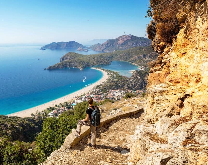 Đường mòn Lycian, một trong những con đường mòn dài nhất thế giới, thu hút các tín đồ ưa thích khám phá.