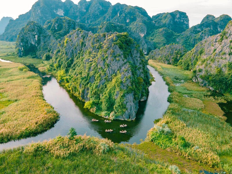 Hữu tình đầm Vân Long.