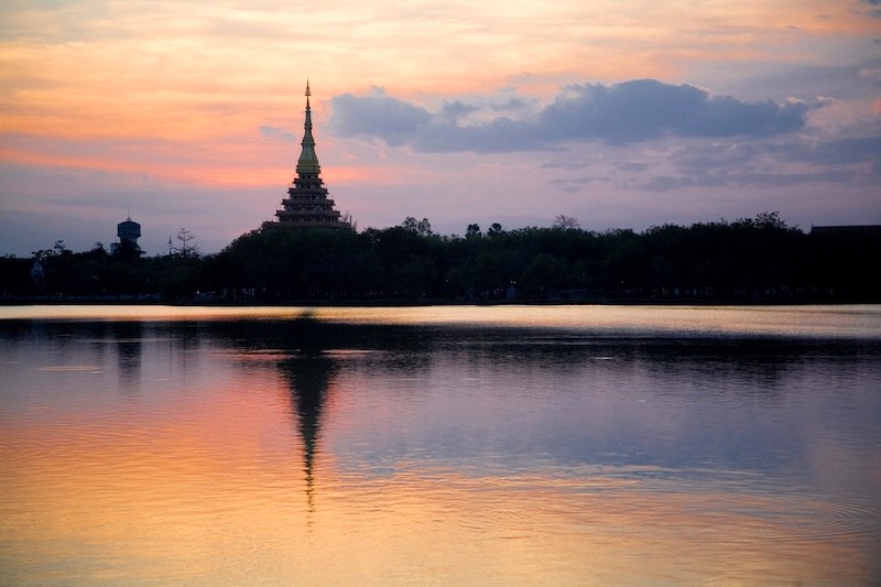 Bueng Kaen Nakhon: Hồ lớn nhất Khon Kaen (Ảnh: kwaamsuk)