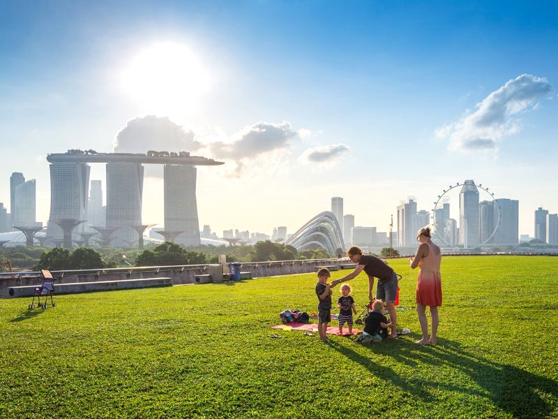 Marina Barrage, với không gian xanh yên bình, là điểm đến lý tưởng cho các hoạt động ngoài trời như picnic, dã ngoại và thả diều.