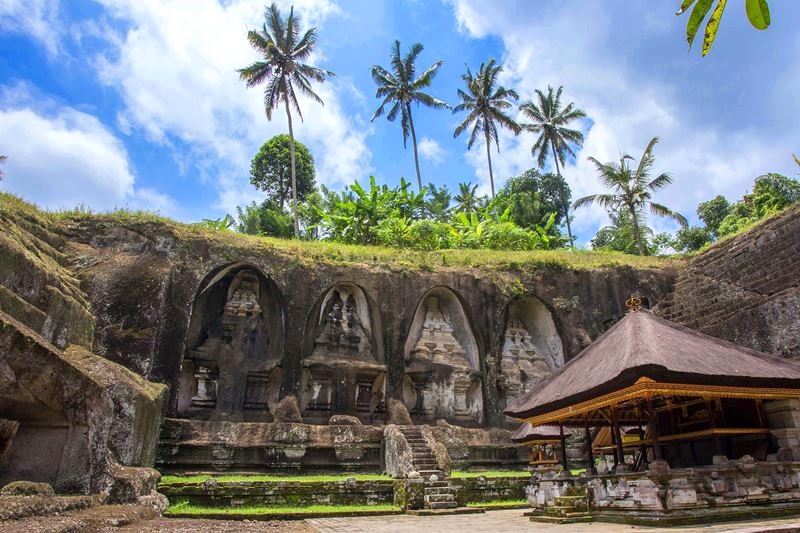 Gunung Kawi là lăng mộ của Vua Anak Wungsu và vợ.