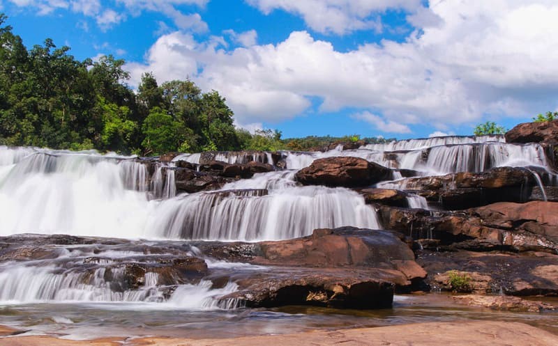 Thác Kbal Chhay: vẻ đẹp hùng vĩ, cách trung tâm Sihanoukville 7km.