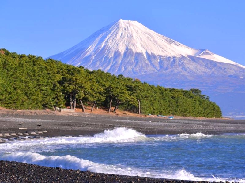 Biển, núi, thiên nhiên hòa quyện tại Miho no Matsubara (Ảnh: ZEKKEI Japan)