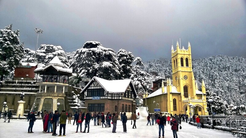 The Ridge, một không gian rộng mở ở trung tâm Shimla dọc theo Đường Mall. (Ảnh: Picasa)