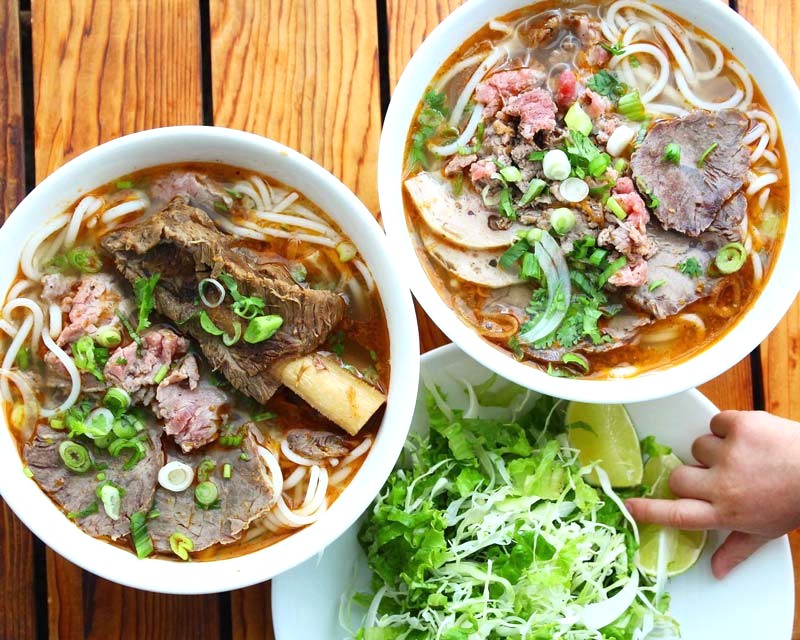 Bún bò Huế Quán Quin ngon tuyệt!