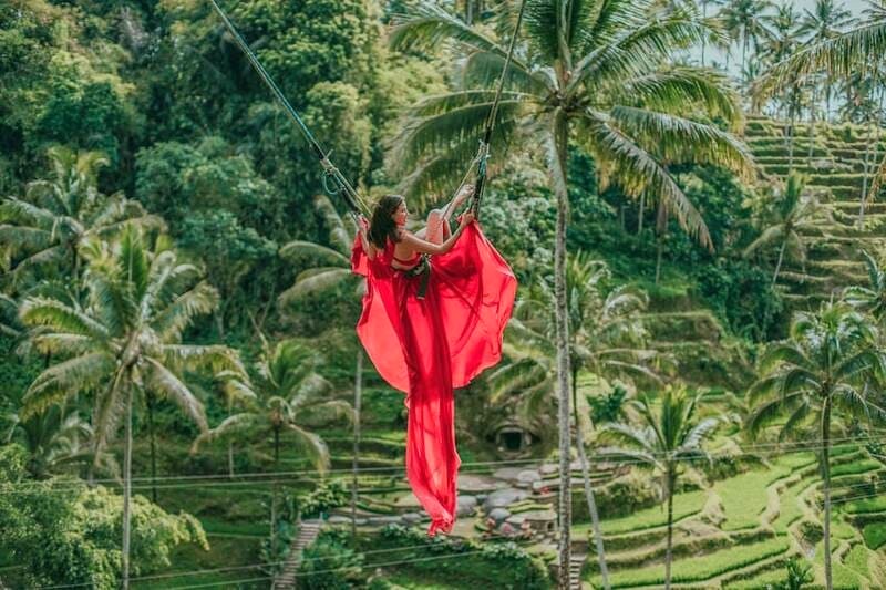 Bali Swing là hoạt động du lịch hấp dẫn thu hút giới trẻ tại Ubud.