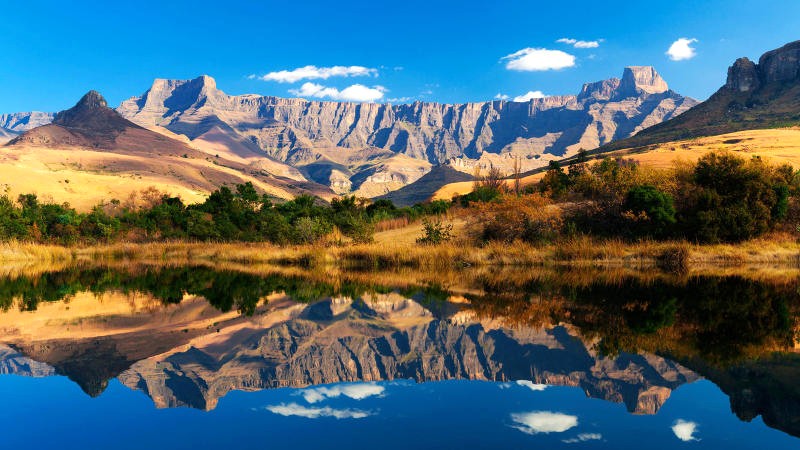 Drakensberg: Bức tường thành tự nhiên cao thứ hai thế giới. (Ảnh: The Times)