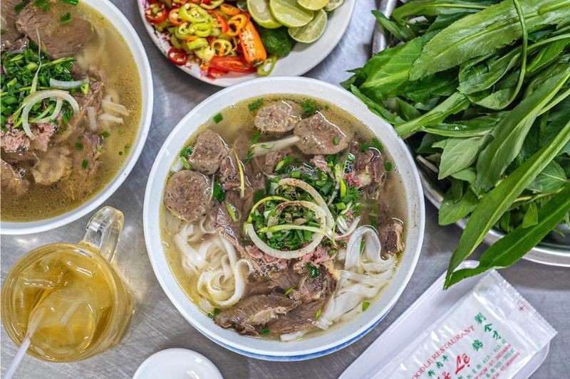 Phở Lệ chinh phục vị giác với hương vị sao Michelin, kết tinh từ nghệ thuật nêm nấu và bí quyết gia truyền. (Ảnh: @kikiphung)