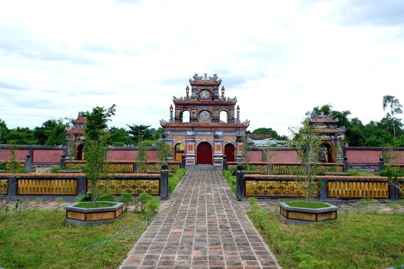 Lăng Dục Đức, còn gọi là An Lăng (Ảnh: Journeys in Hue).