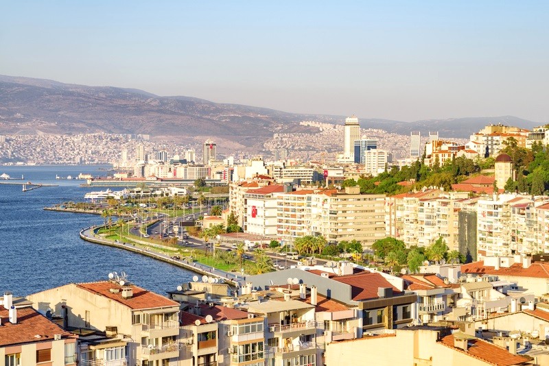 Izmir: Vẻ đẹp tự nhiên, thời tiết ấm áp, lịch sử phong phú. (Ảnh: europeinwinter)