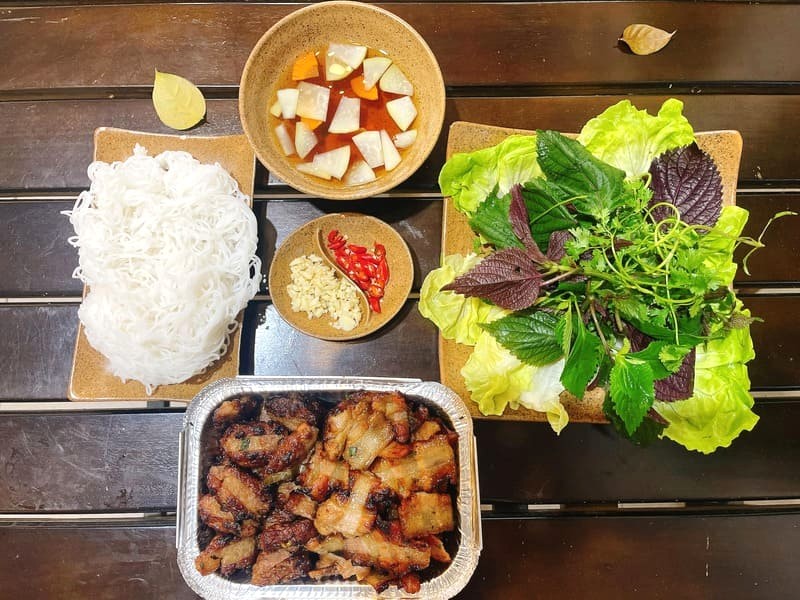 Bún chả Phú Mỹ - quận 7: Thưởng thức hương vị bún chả Hà Nội thơm ngon, đúng điệu. (Ảnh: Bún chả Phú Mỹ)