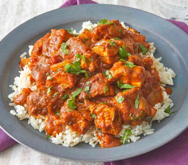 Gà Tikka Masala: Món ăn nổi tiếng toàn cầu.