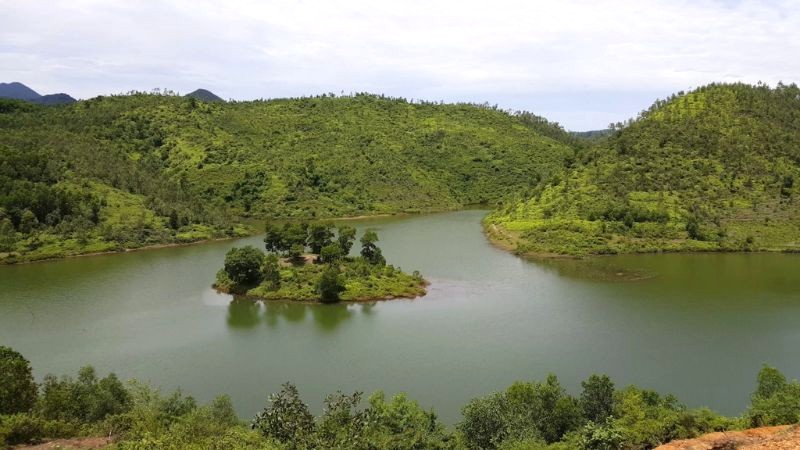 Hồ Suối Lạnh Thái Nguyên: Yên bình hoang sơ.