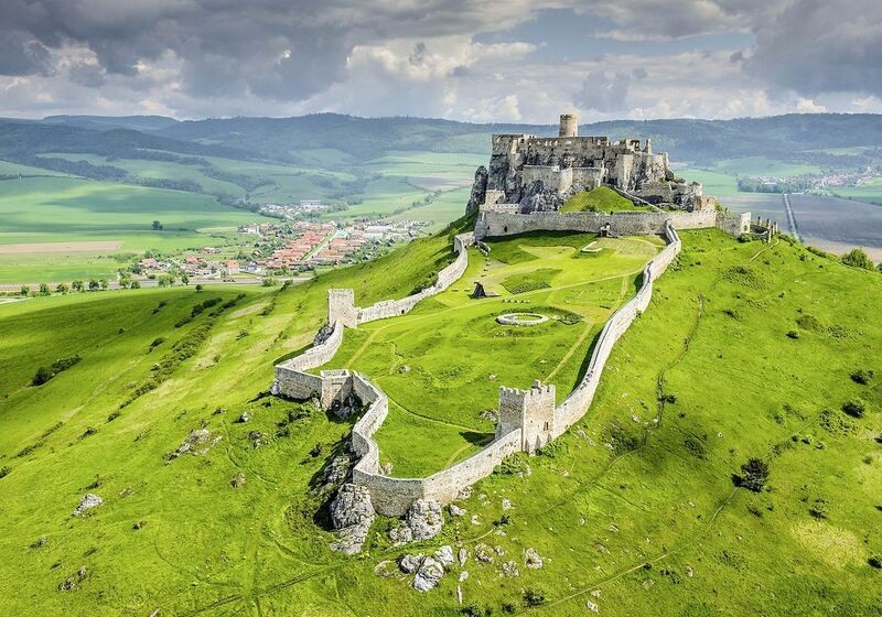 Slovakia: Thiên nhiên hùng vĩ, lâu đài cổ tích.