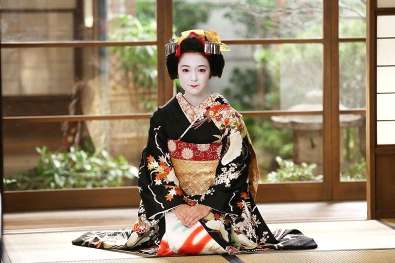 Geisha: xinh đẹp, tài năng, thanh lịch và khéo léo. (Ảnh: funova)