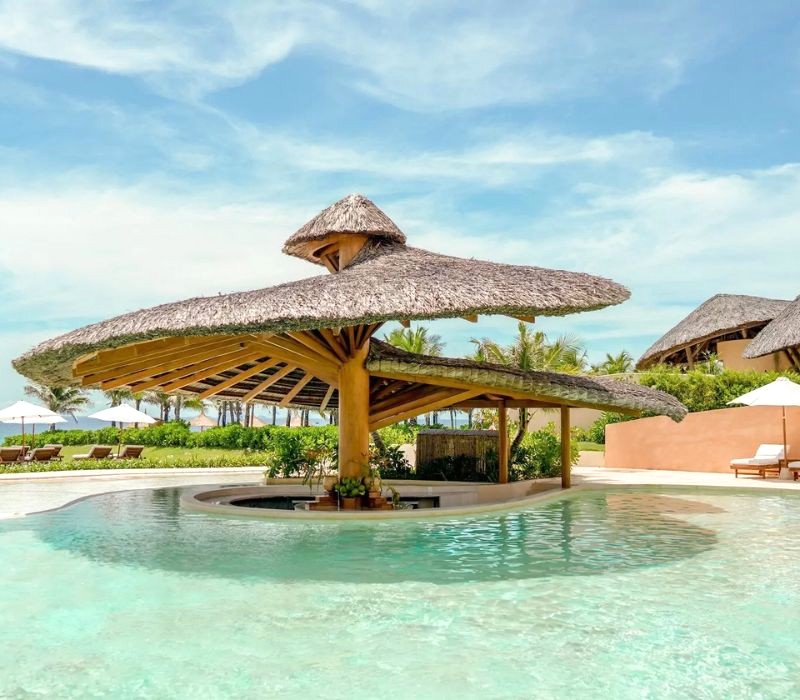 Thư giãn tuyệt vời tại Ana Pool Bar (Ana Mandara Cam Ranh).