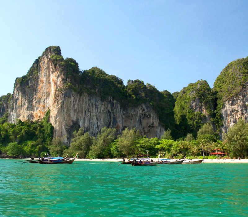 ## Railay Beach: Thiên đường ẩn mình tại Krabi