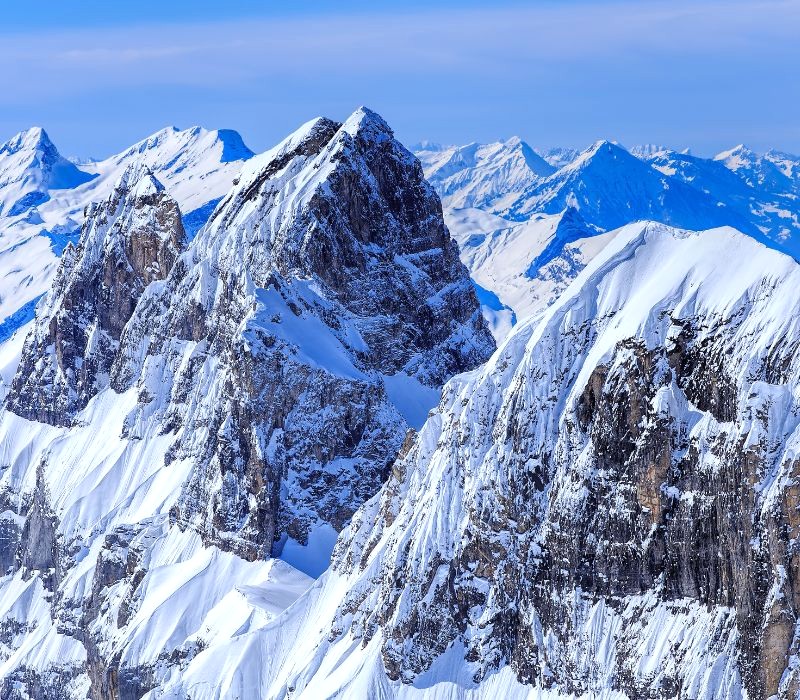 Titlis hùng vĩ - Denis Linine.