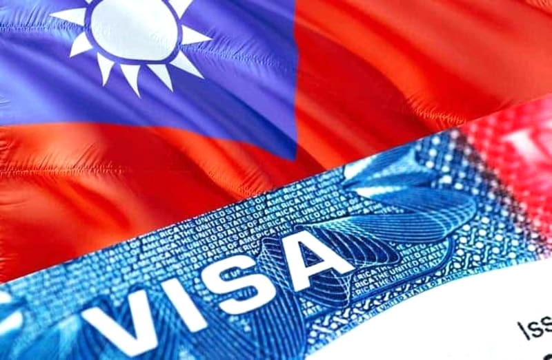 Chuẩn bị đầy đủ giấy tờ khi xin visa du lịch Đài Loan.