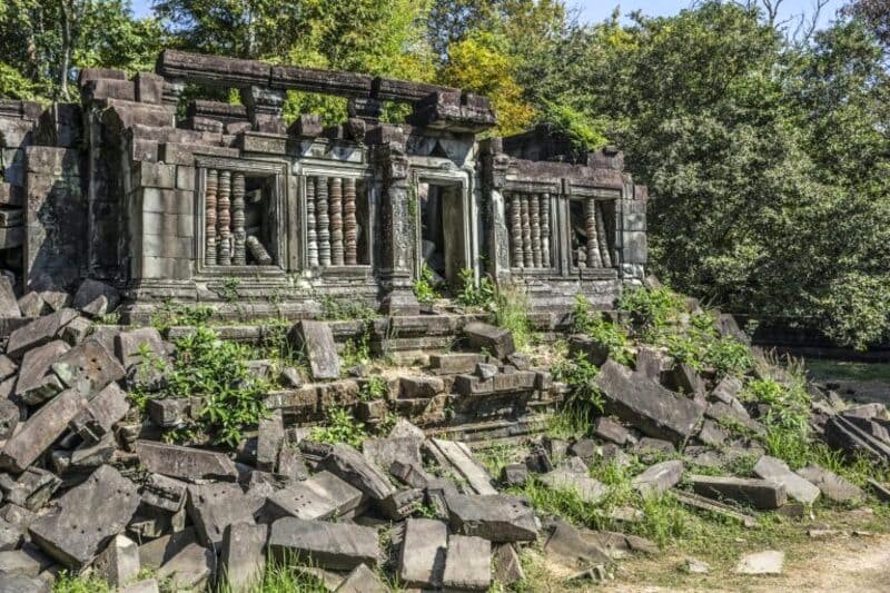 Nằm cách xa trung tâm Siem Reap, ngôi đền ít thu hút khách du lịch. (Ảnh: Lonely Planet)