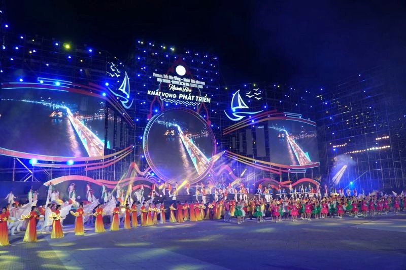 Festival Biển Nha Trang - Khánh Hòa, lễ hội mùa hè lớn được tổ chức 2 năm 1 lần tại thành phố biển xinh đẹp. (Ảnh: Thanh niên)