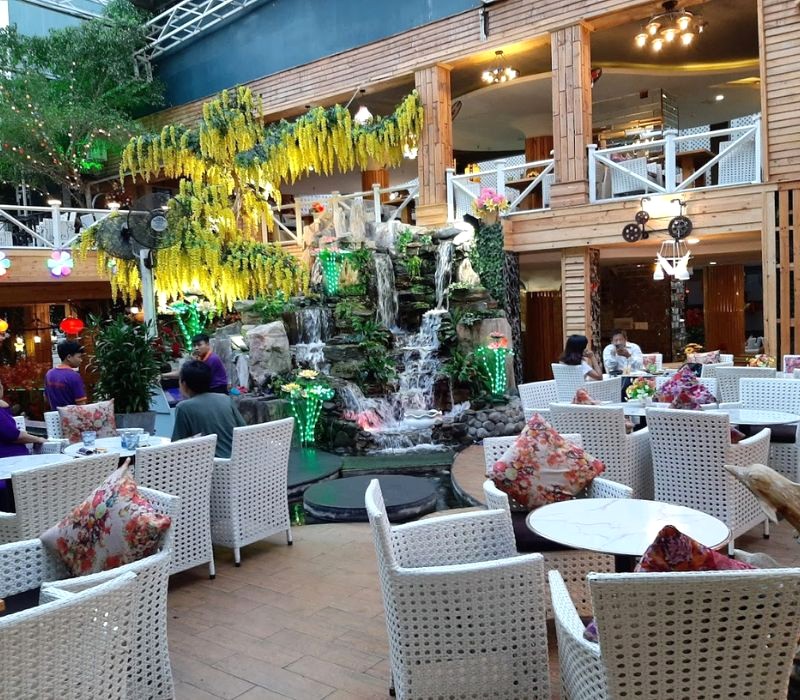 Valentino Cafe: Không gian đẹp mắt (Ảnh: Nguyễn Tăng Quốc)