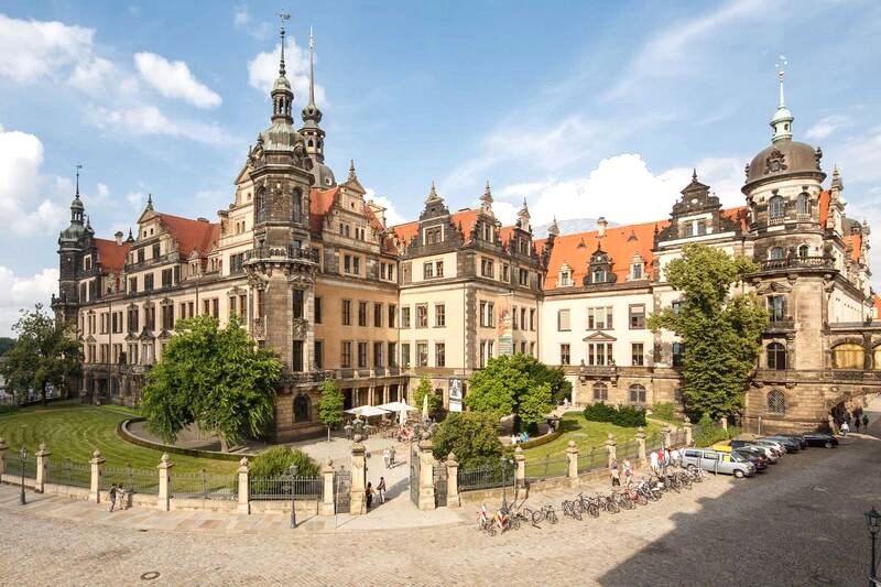 Residenzschloss, nơi khởi nguồn của Staatliche Kunstsammlungen Dresden, giờ là trung tâm của các bộ sưu tập. (Ảnh: © David-Brandt.de)