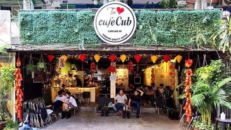 CafeCub - điểm hẹn lý tưởng cho tín đồ thể thao tại Sài Gòn, với không gian độc đáo và thức uống đa dạng. (Ảnh: Viet Fun Travel)