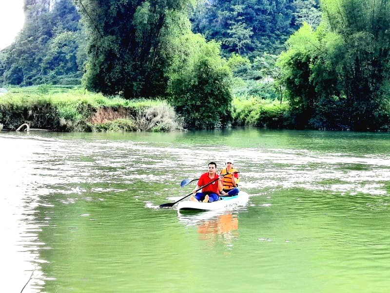 Sông Quây Sơn uốn lượn giữa Cao Bằng.