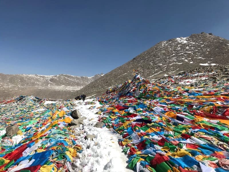 Núi Kailash, điểm hội tụ của 4 tôn giáo, sở hữu không gian văn hóa độc đáo. (Ảnh: Migola travel)