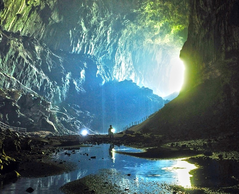 Gunung Mulu, vườn quốc gia độc đáo của Malaysia, nổi tiếng với địa hình đa dạng và hệ sinh thái phong phú. (Ảnh: chinese.sarawaktourism)