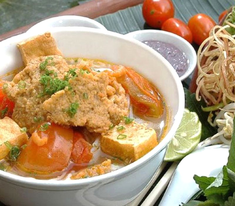 Bún riêu Hà Tân Mỹ: Nêm nếm vừa miệng. (Ảnh: Hà Tân Mỹ)