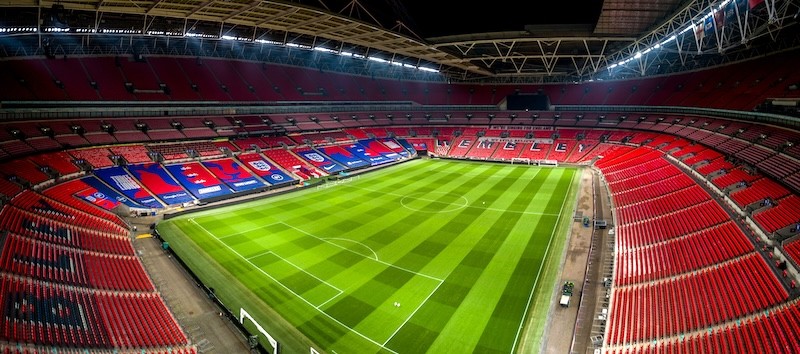 Kiến trúc hiện đại của Sân vận động Wembley nổi bật với mái vòm cao 113 mét, thiết kế bởi kiến trúc sư Norman Foster. (Ảnh: wembleystadium.com)