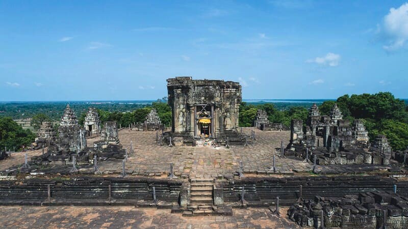 Hoàng hôn Phnom Bakheng: Huyền bí & thơ mộng.