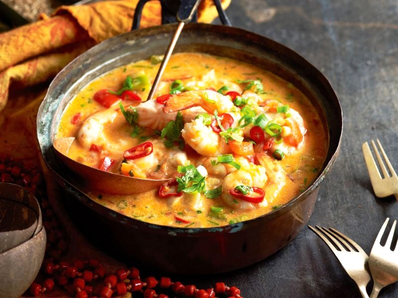 Cá hầm Moqueca: Hương vị biển cả Brazil.