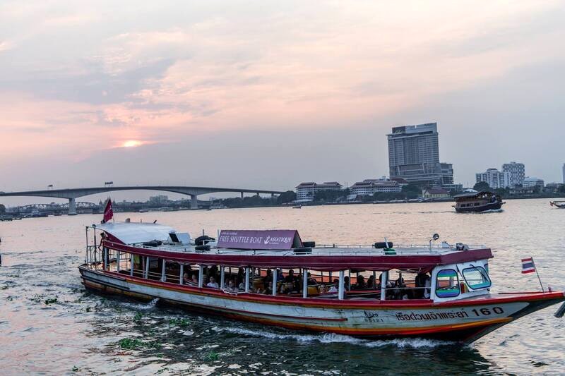 Tàu thường đông nghịt khách. (Ảnh: Bangkok tuk tuk tour)