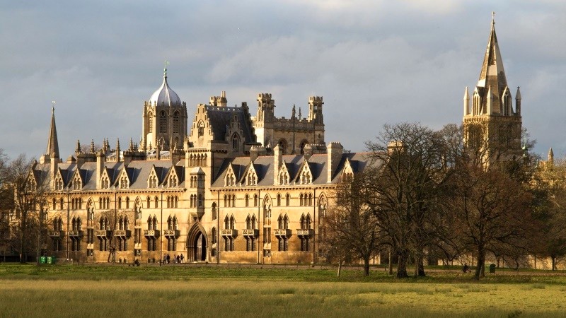 Christ Church là một trong những trường lớn nhất và nổi tiếng nhất của Đại học Oxford.