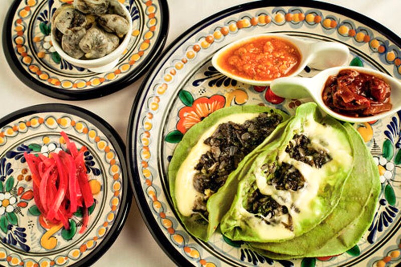 Huitlacoche, một món ăn truyền thống của người bản địa, được yêu thích từ lâu. (Ảnh: Authentic Recipes)