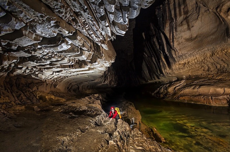 Khám phá hang động kỳ vĩ là hoạt động hấp dẫn tại Gunung Mulu. (Ảnh: mulupark)