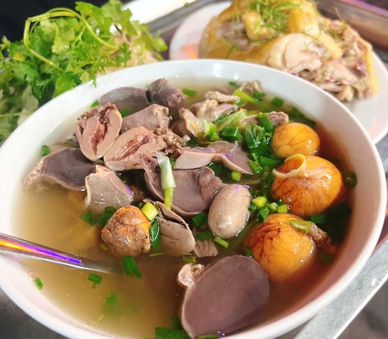 Phở gà Nguyệt: Chất lượng, ngon tuyệt!